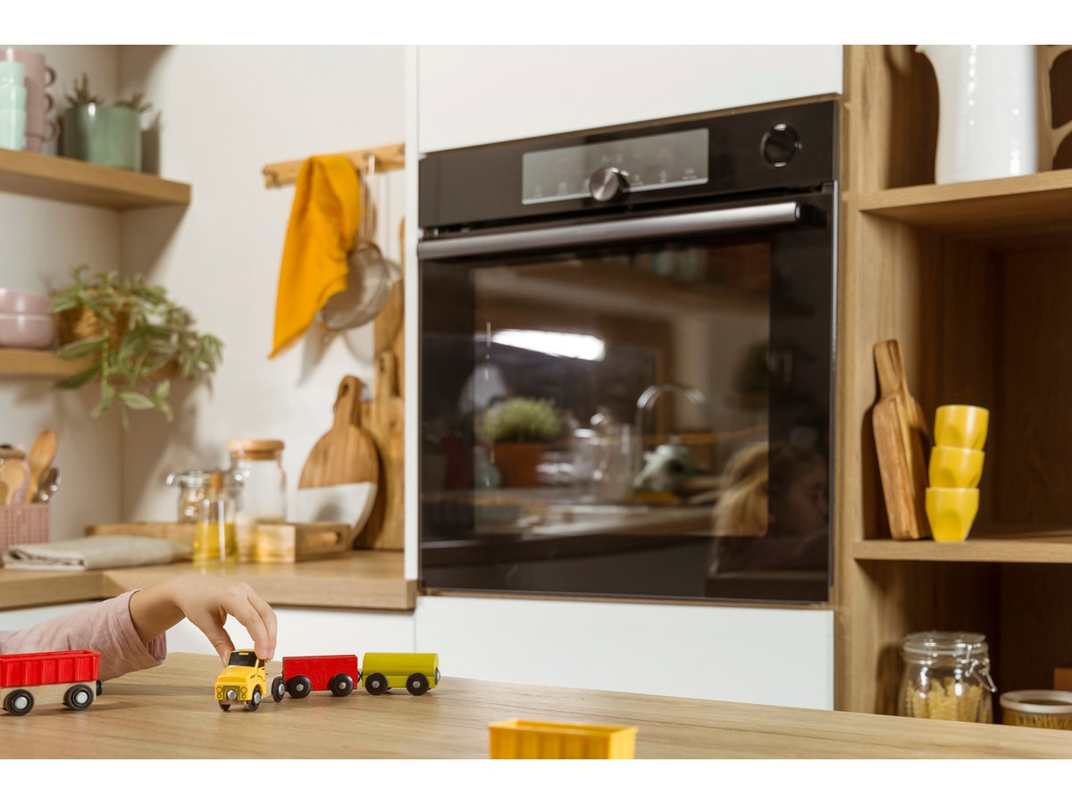 Gorenje BPSA6747A08BGWI Inbyggd pyrolysugn (svart) Ugn