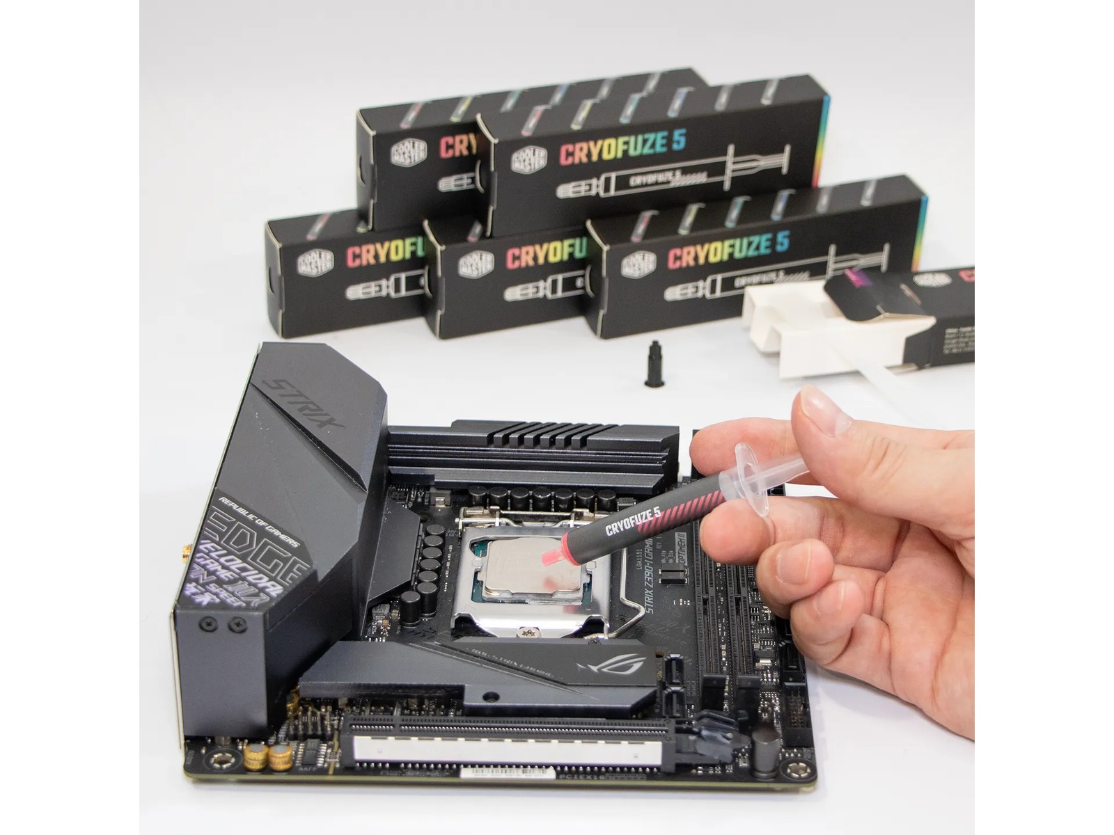 Cooler Master CryoFuze 5 Kylpasta Prism Kylpasta