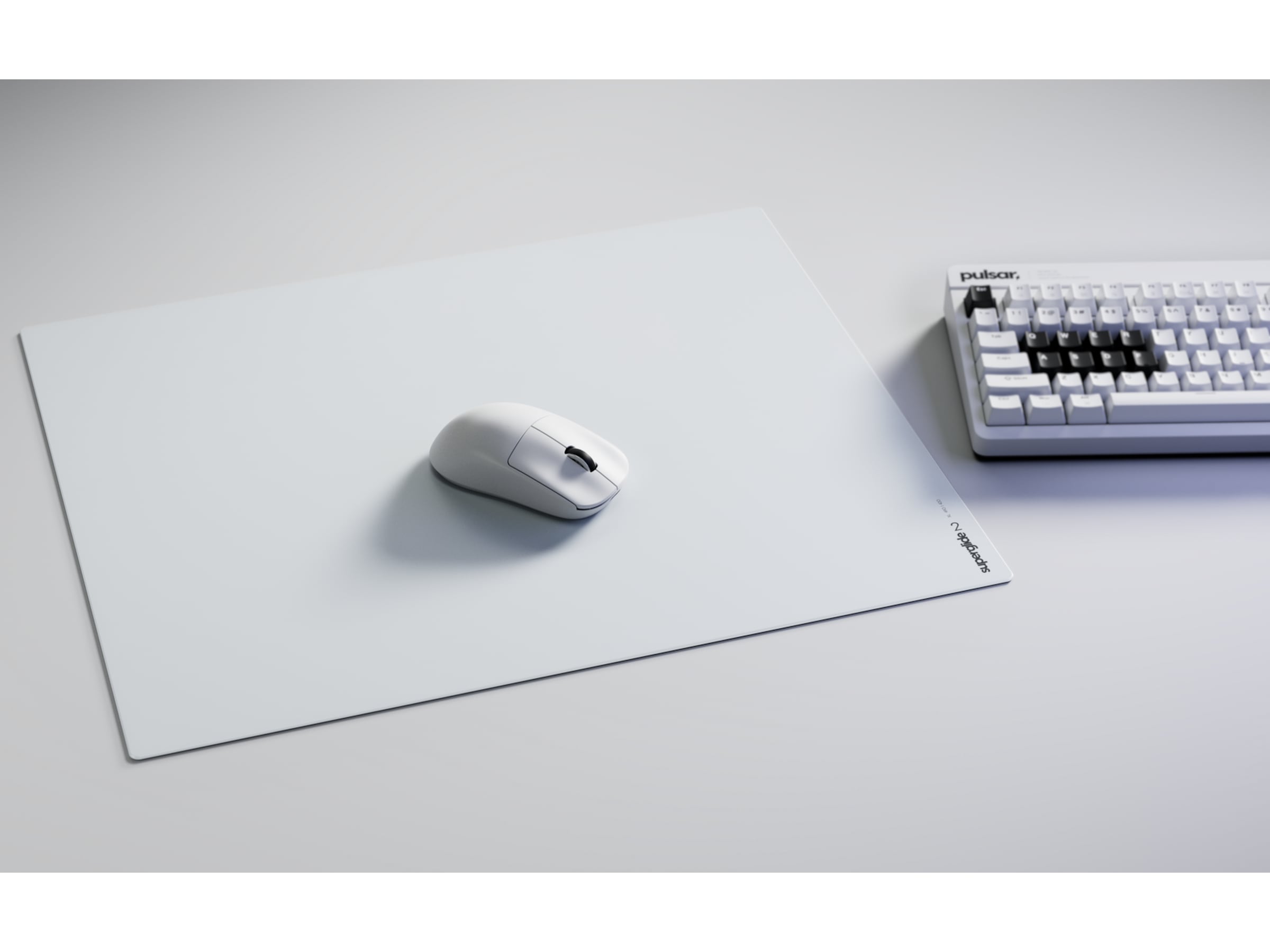 Pulsar Superglide Glass Musematta XL (vit) Gamingmusmatta