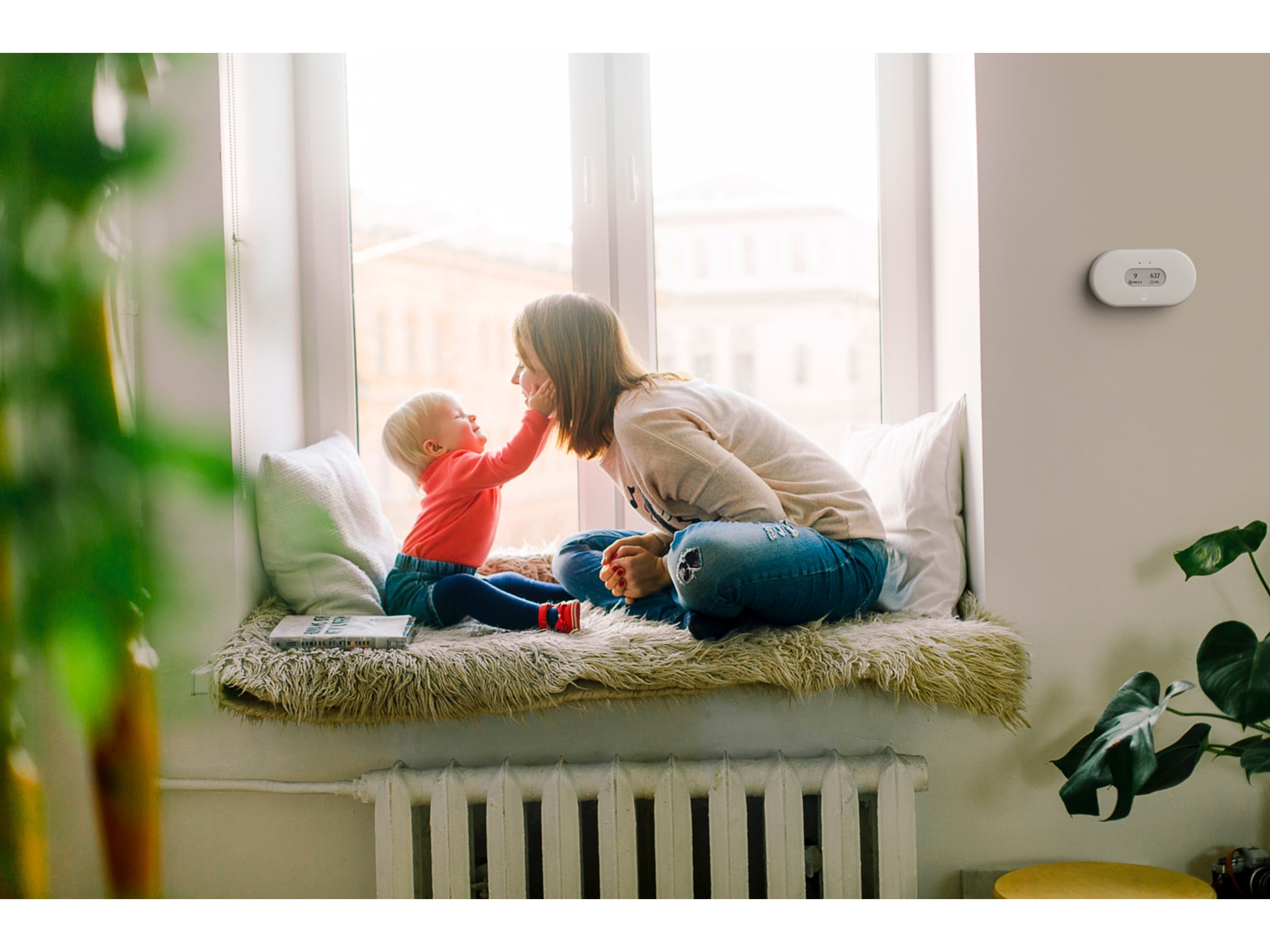 Airthings View Plus luftkvalitetsmätar (vit) -B-Grade Demo hem & hushåll