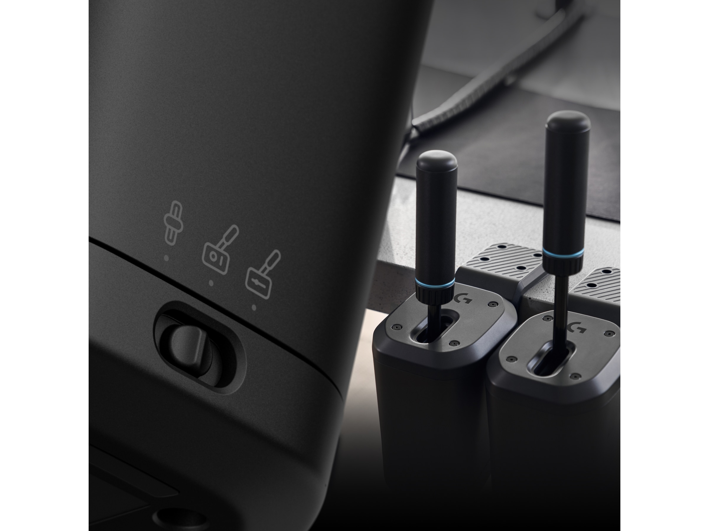 Logitech RS Shifter & Handbrake Ratt och pedaler