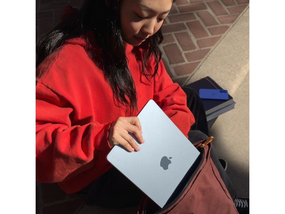 MacBook Air 13" M4 (2025) 256GB (midnatt) Datorer - Bärbara / laptop