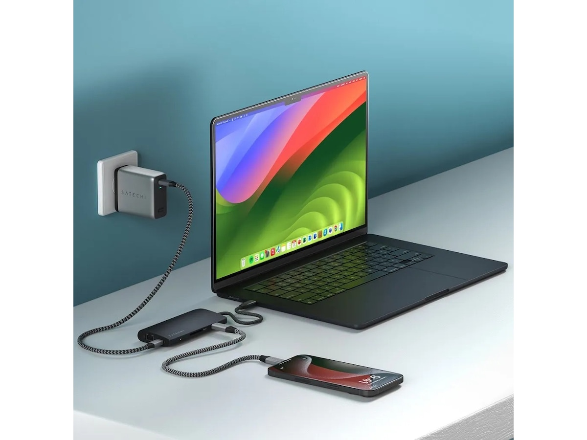 Satechi Multiport 8K Docking (midnight) Dockningsstation och USB-hub