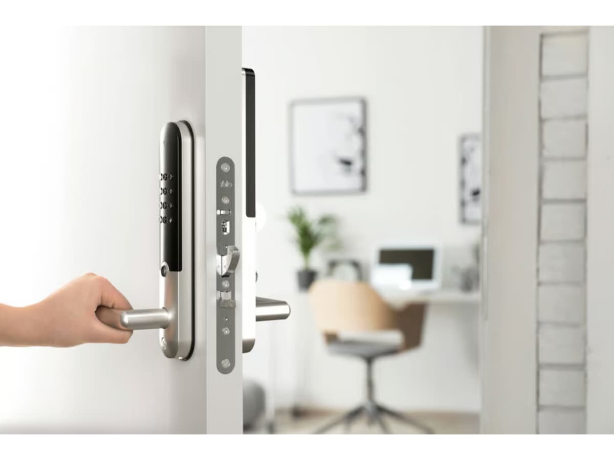 Yale Doorman L3S Flex Smart lås (borstat svart) Elektroniskt dörrlås