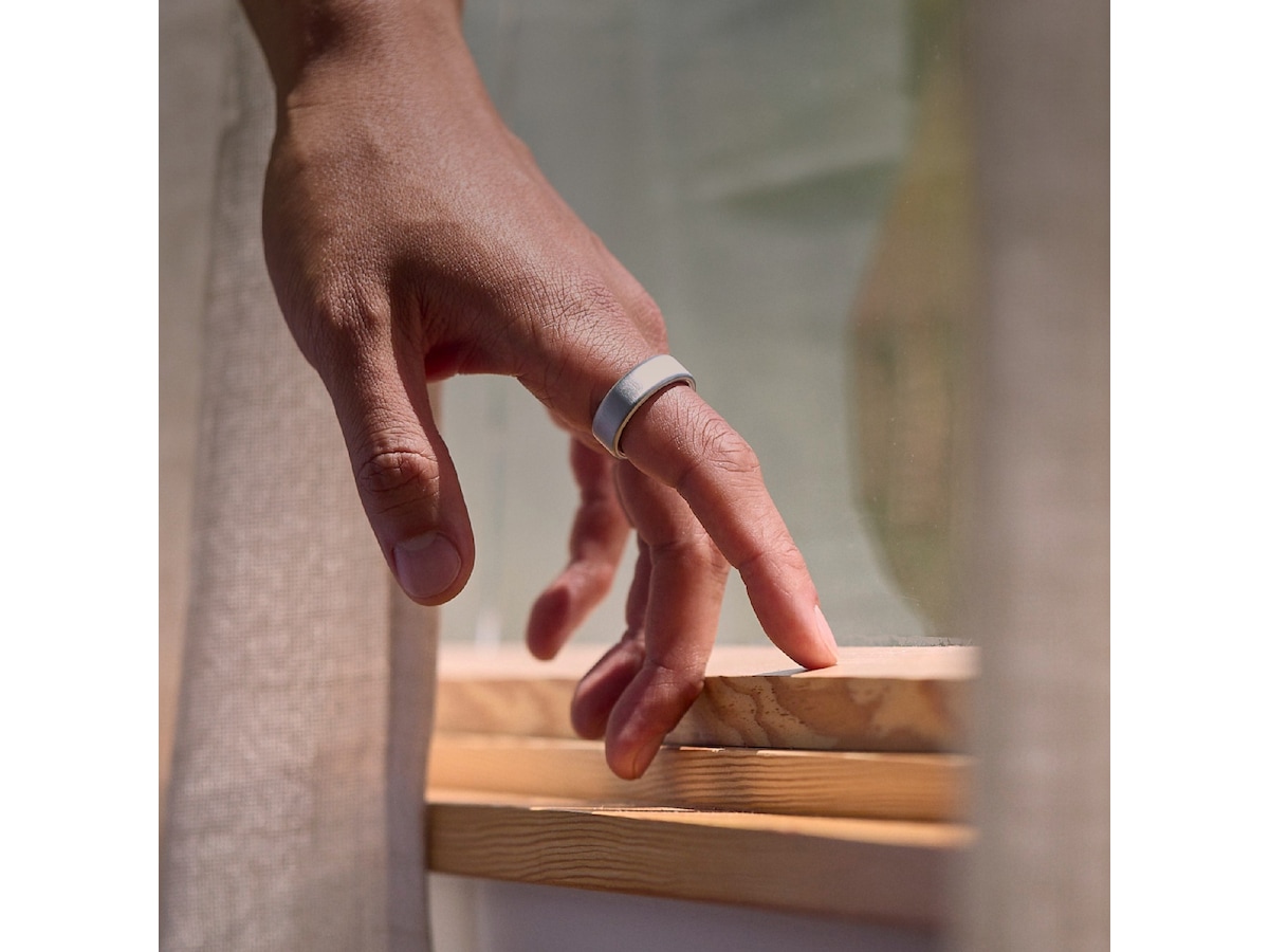 Oura Ring 4 Smart Ring str. 4 (borstad silver) Smart ring