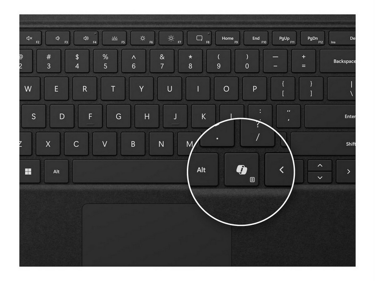 Microsoft Surface Pro Keyboard (svart) -B-Grade Demo övrigt i datorer