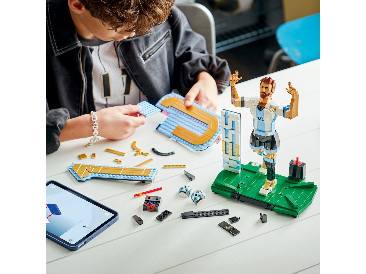 LEGO Editions Sports Lionel Messi Fotbollslegend 43015  LEGO
