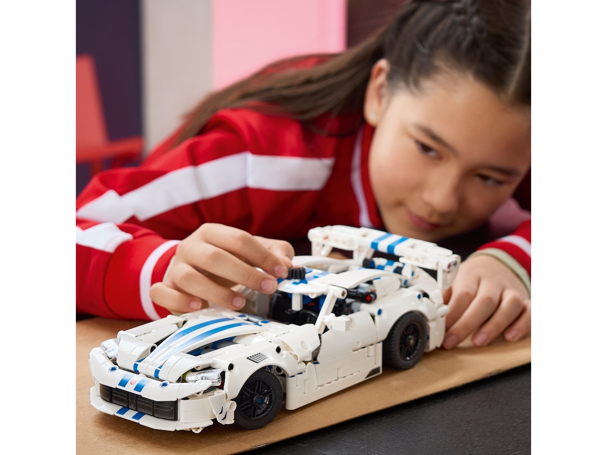LEGO Technic Dodge Viper GTS-R sportbil 42234 