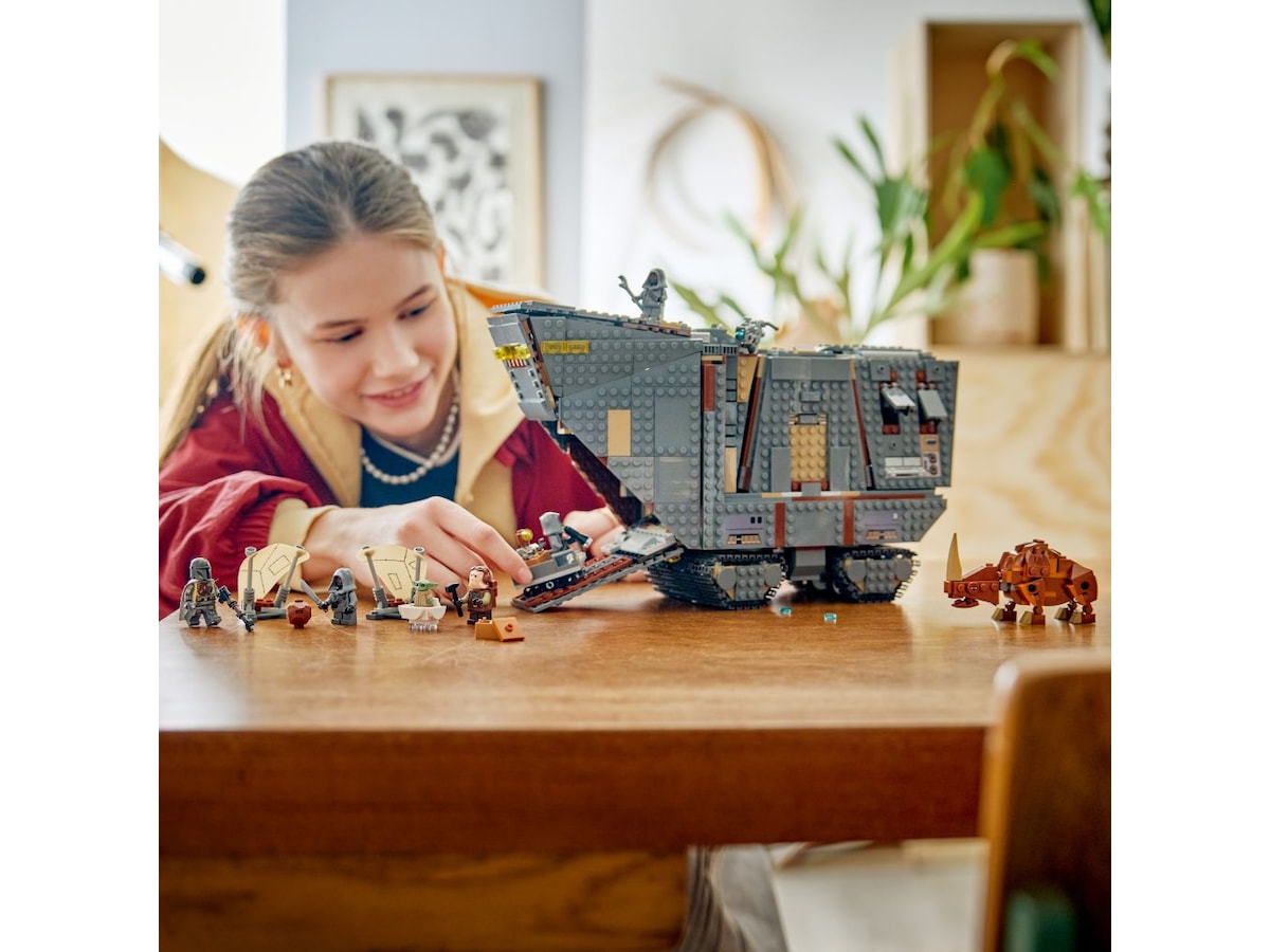 LEGO Star Wars Offworld Sandcrawler and Mudhorn 75453 LEGO