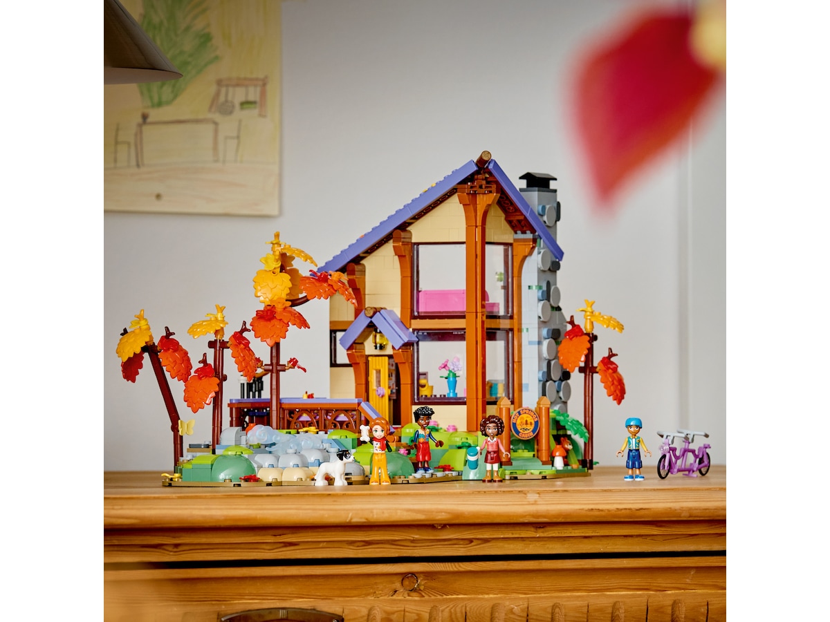 LEGO Friends Mysig hösthytta 42705 LEGO