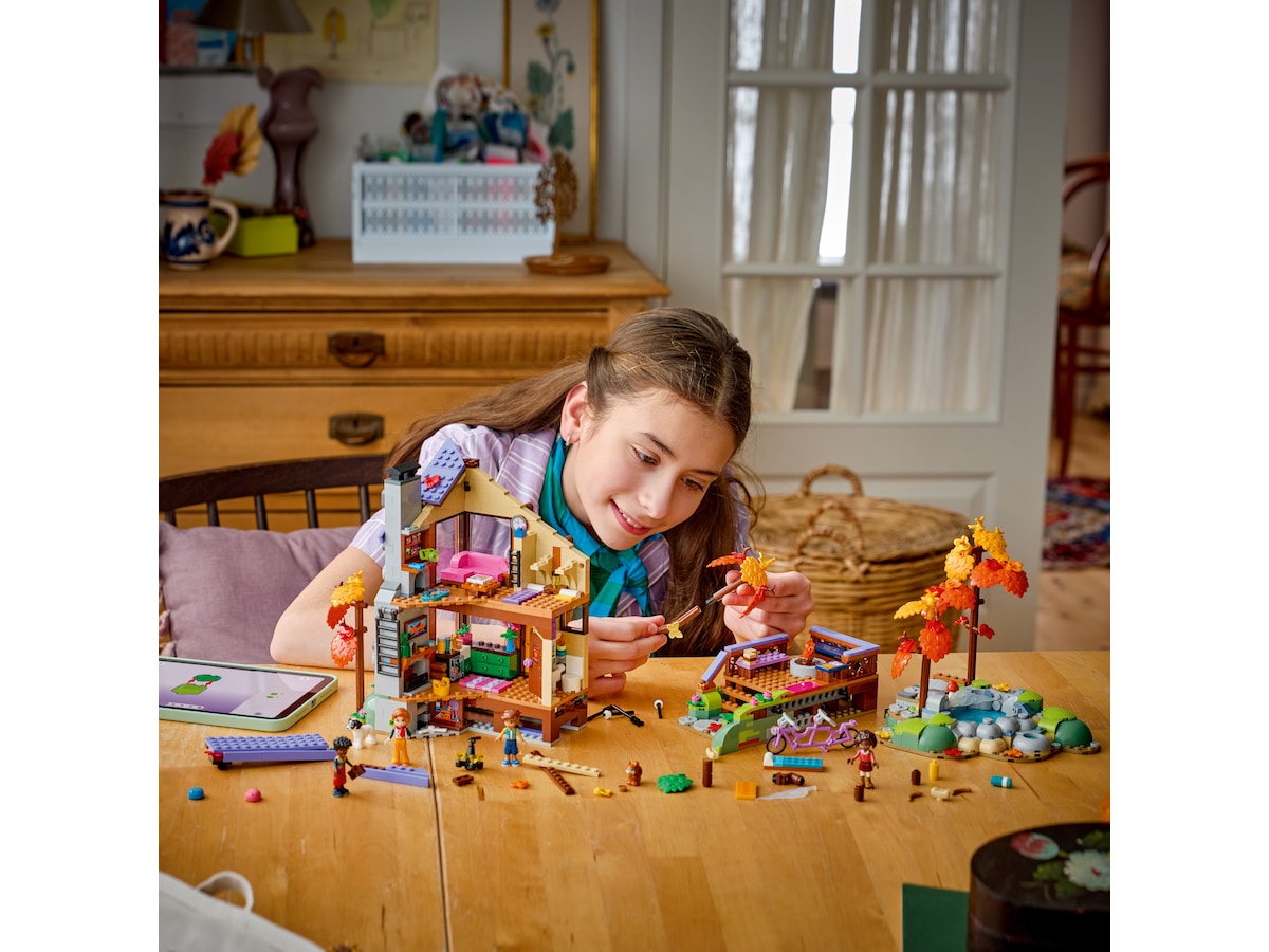 LEGO Friends Mysig hösthytta 42705 LEGO