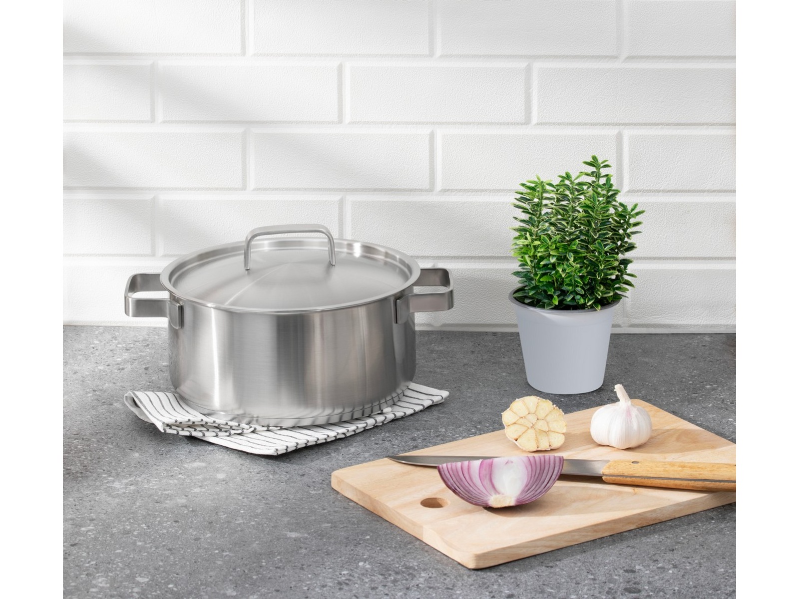 Austin and Barbeque ABBQ Classic 5L 24 cm gryde Kastruller