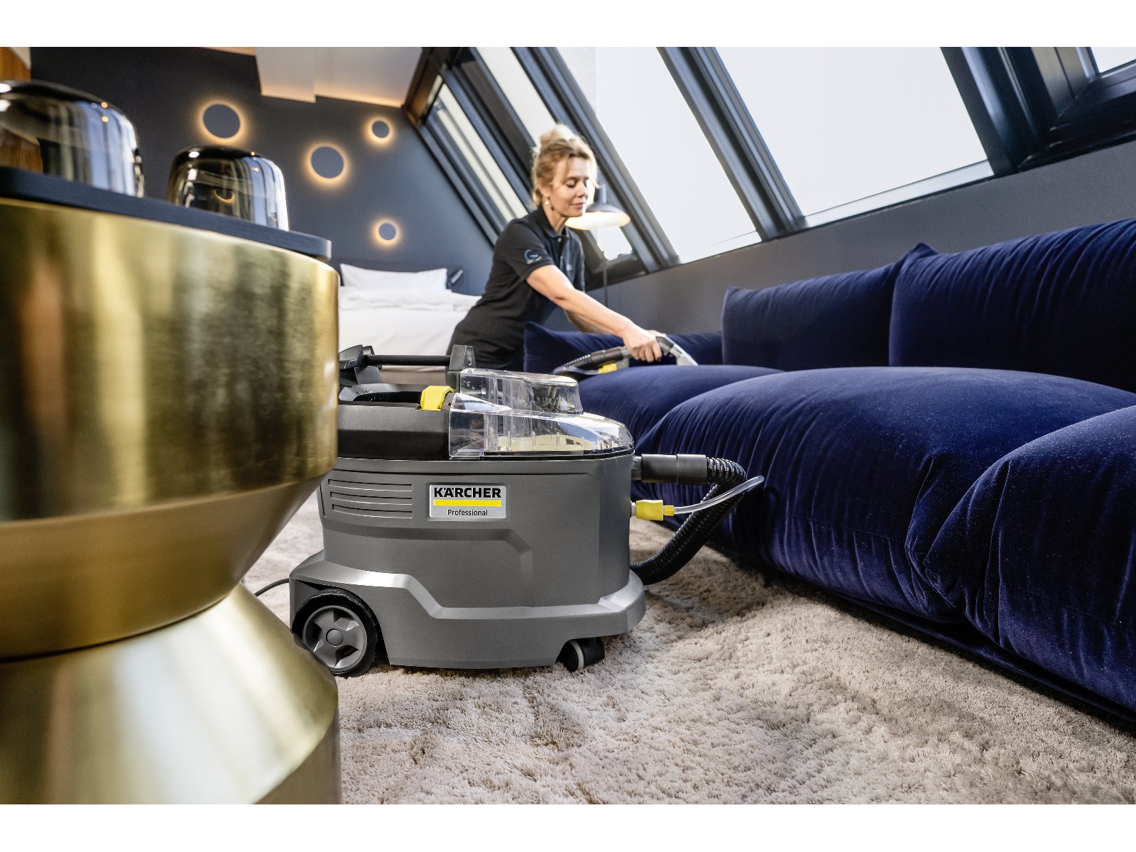 Kärcher Puzzi 8/1 Möbel- och mattvätt Ångtvättare