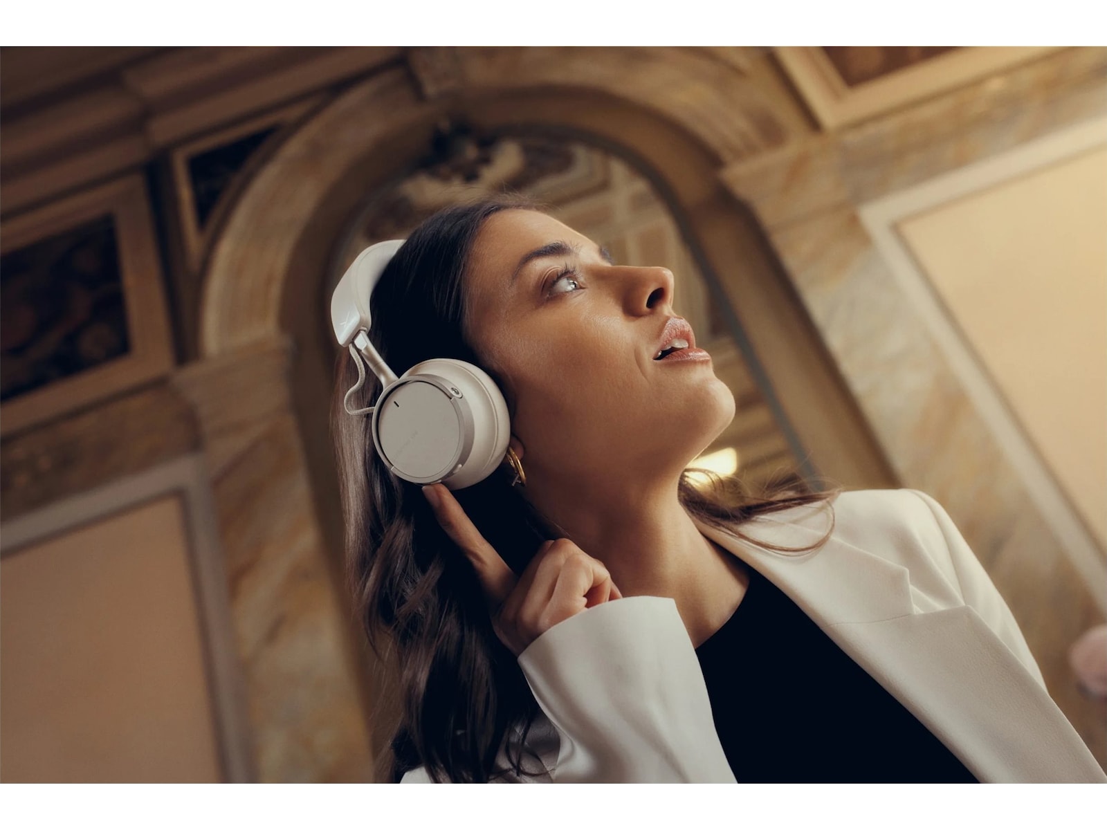 beyerdynamic Aventho 100 trådlösa hörlurar, On-Ear (cream) Hörlurar