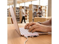 Satechi USB-C Snap Hub för MacBook Neo (rouge) Dockningsstation och USB-hub