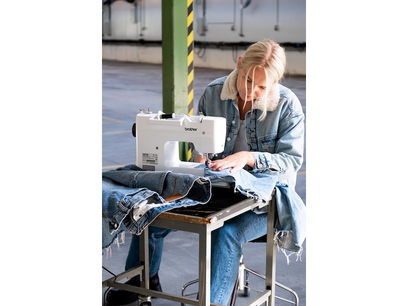 Brother HF53ZW1 Strong & Tough symaskin Symaskiner