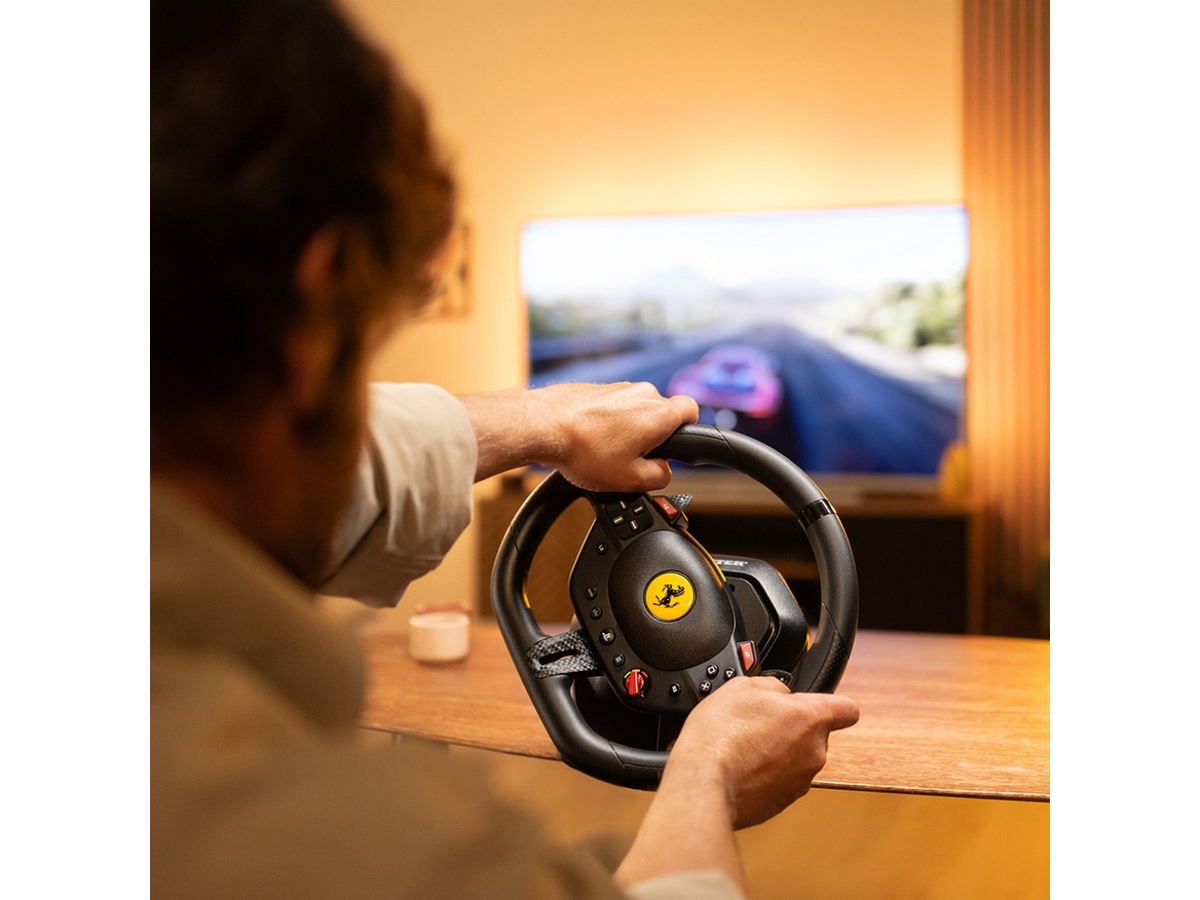 Thrustmaster T98 Ferrari 296 GTB Ratt och pedaler