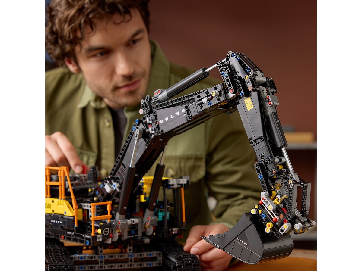 LEGO Technic Volvo EC500 Hybrid grävmaskin 42215 LEGO