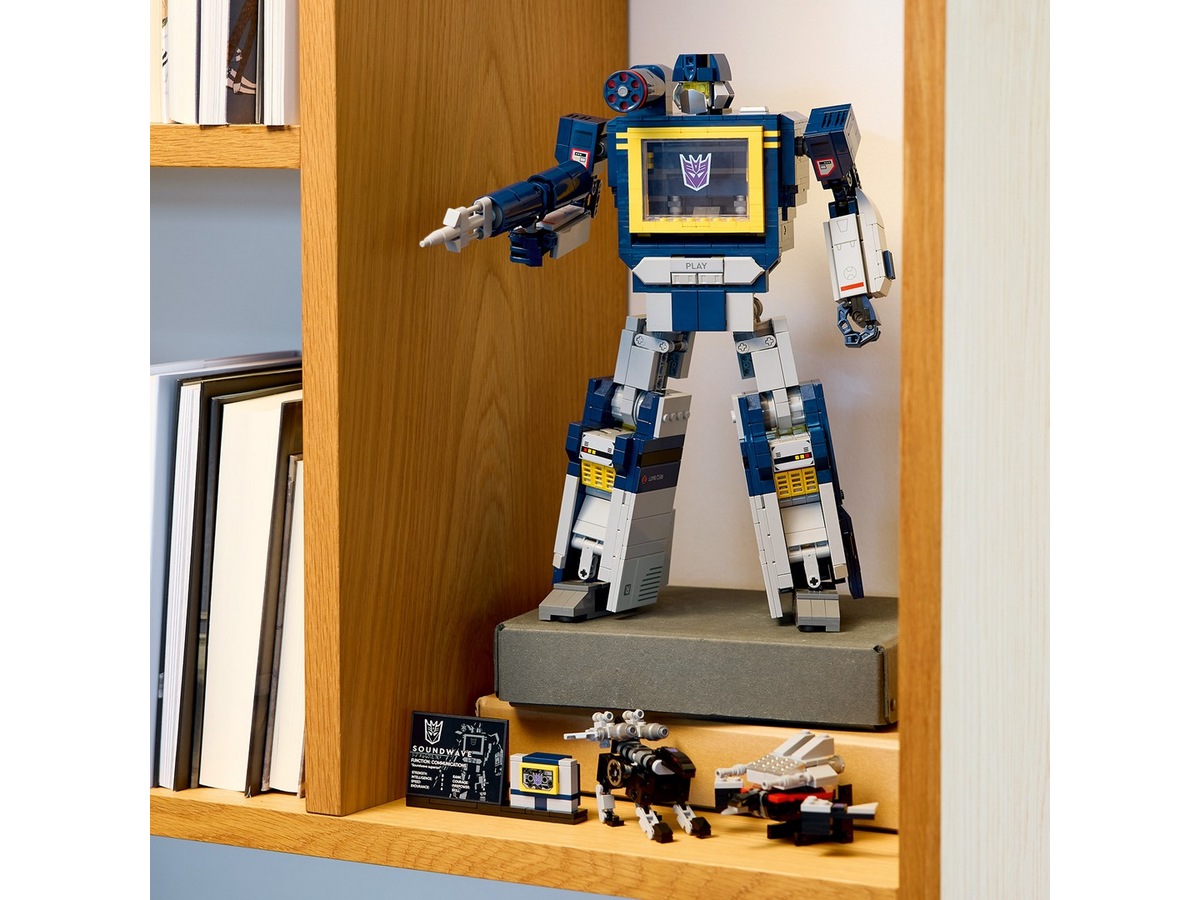 LEGO Icons Transformers: Soundwave 10358 LEGO