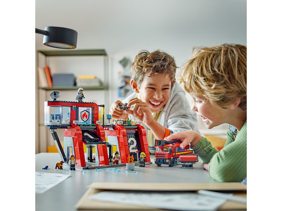 LEGO City Fire brandstation med brandbil 60414 LEGO