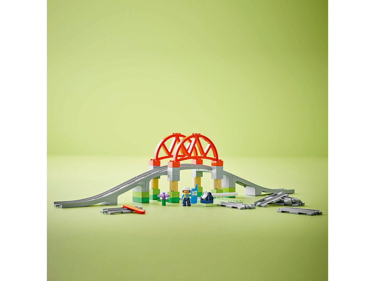 LEGO DUPLO Town tågbro och skenor – expansionsset 10426 LEGO