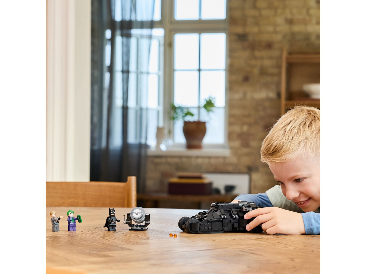 LEGO Super Heroes Batmans Tumbler mot Two-Face och Jokern 76303 LEGO