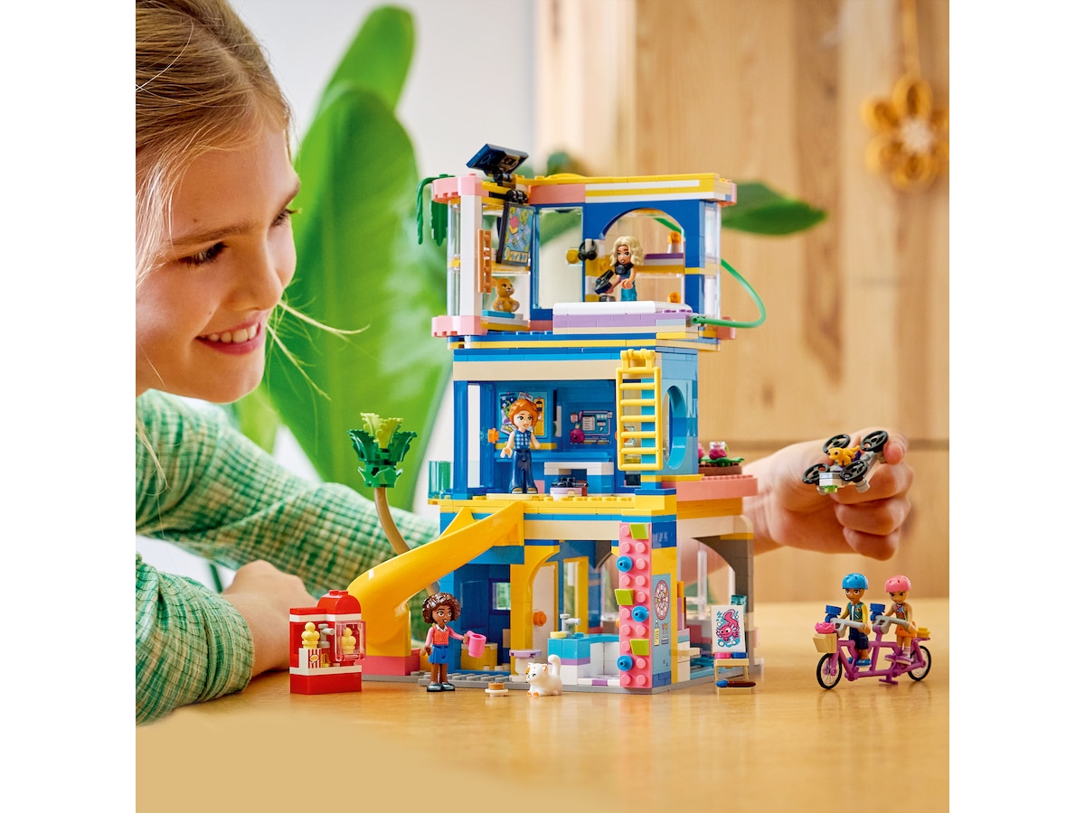 LEGO Friends vännernas klubbhus i Heartlake City 42689 LEGO