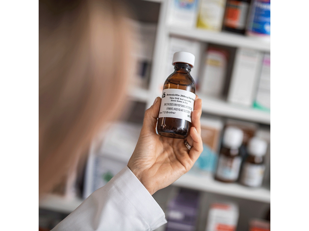 Brother etikettskrivare TD-4210D Etikett & märkmaskin