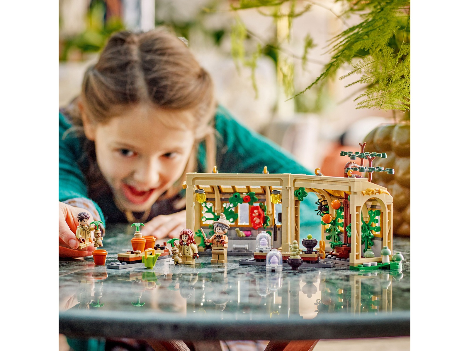 LEGO Harry Potter Hogwarts slott: lektion i örtlära 76445 LEGO