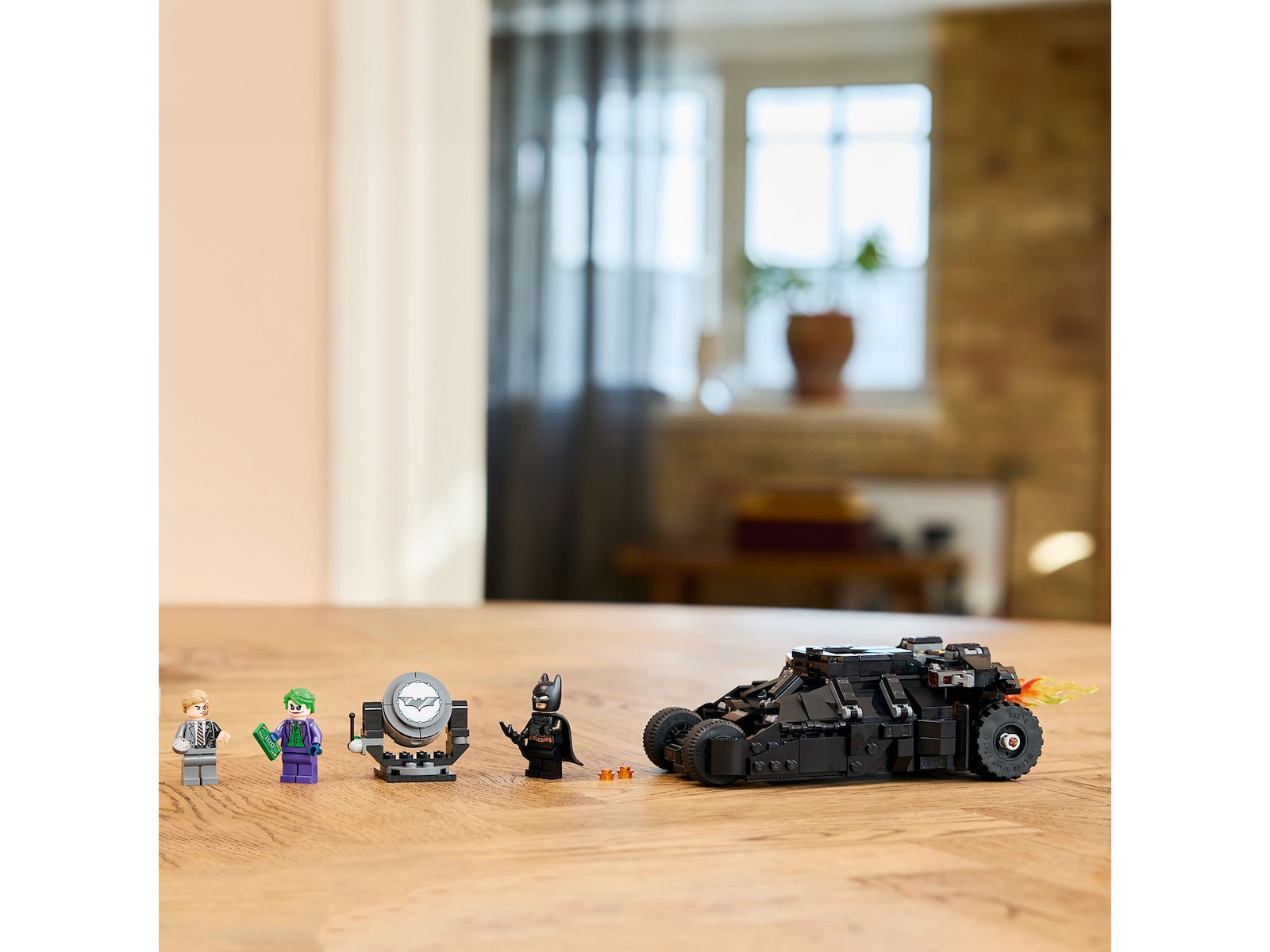 LEGO Super Heroes Batmans Tumbler mot Two-Face och Jokern 76303 LEGO