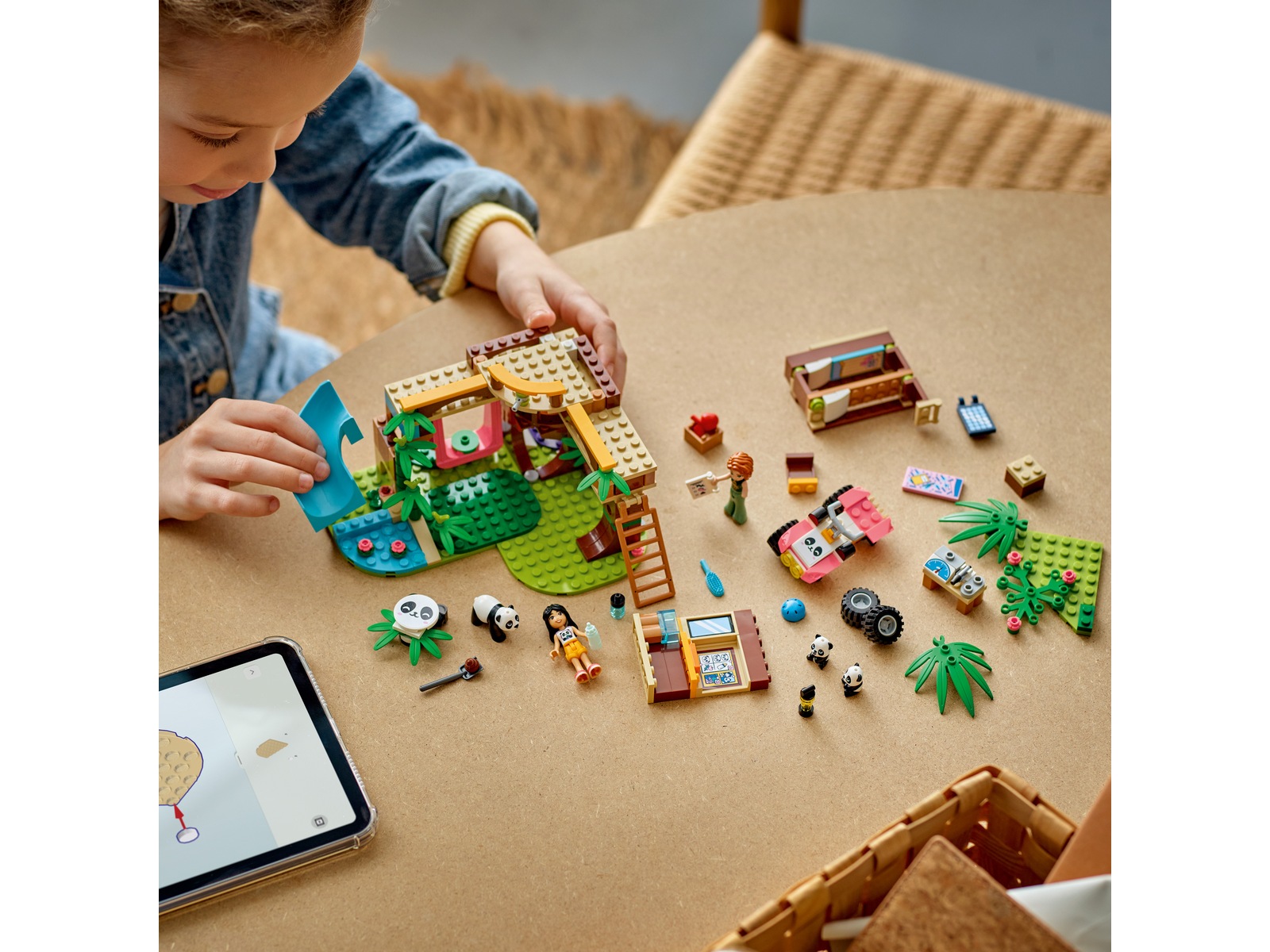 LEGO Friends pandareservat 42648 LEGO