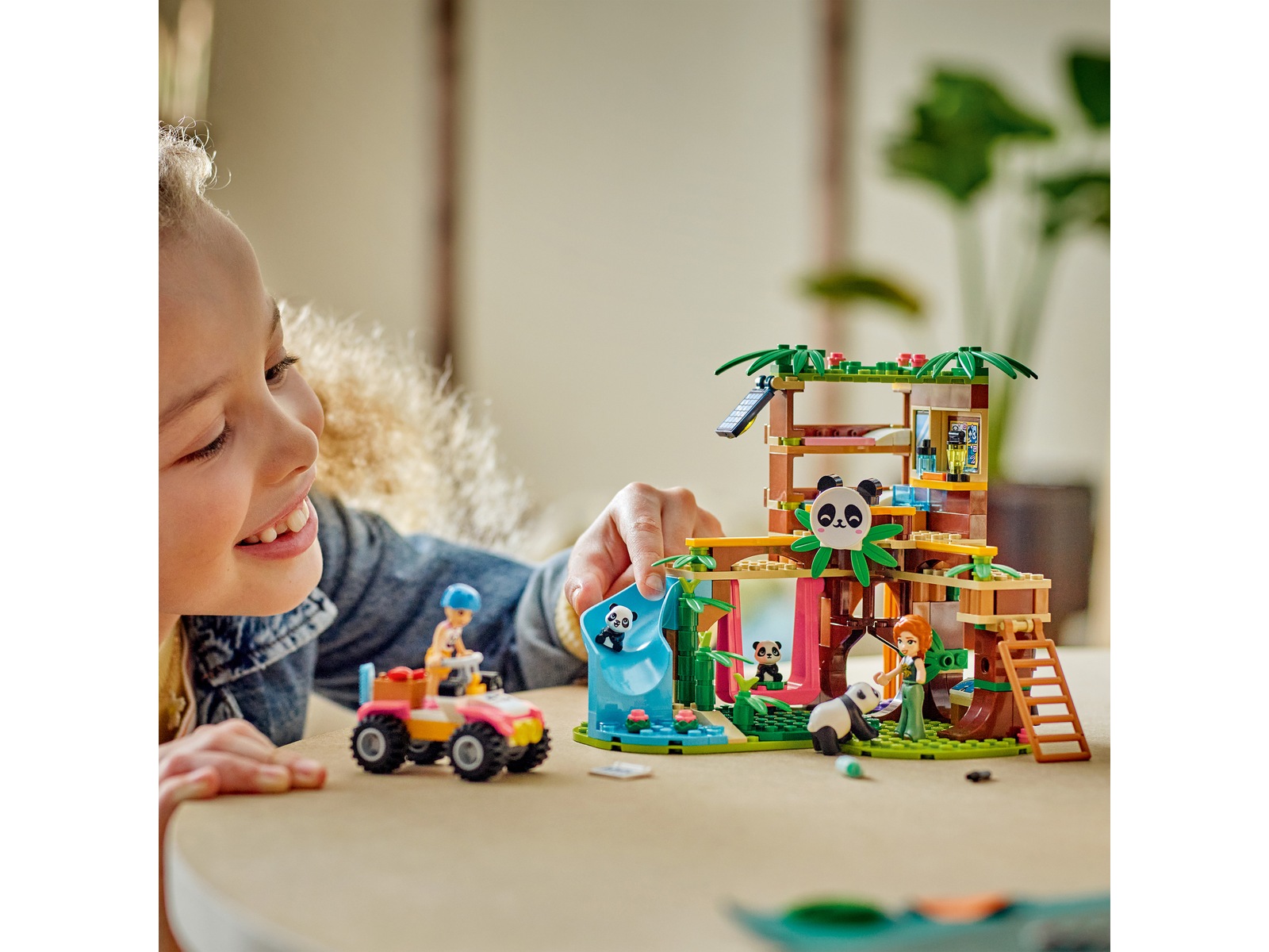 LEGO Friends pandareservat 42648 LEGO
