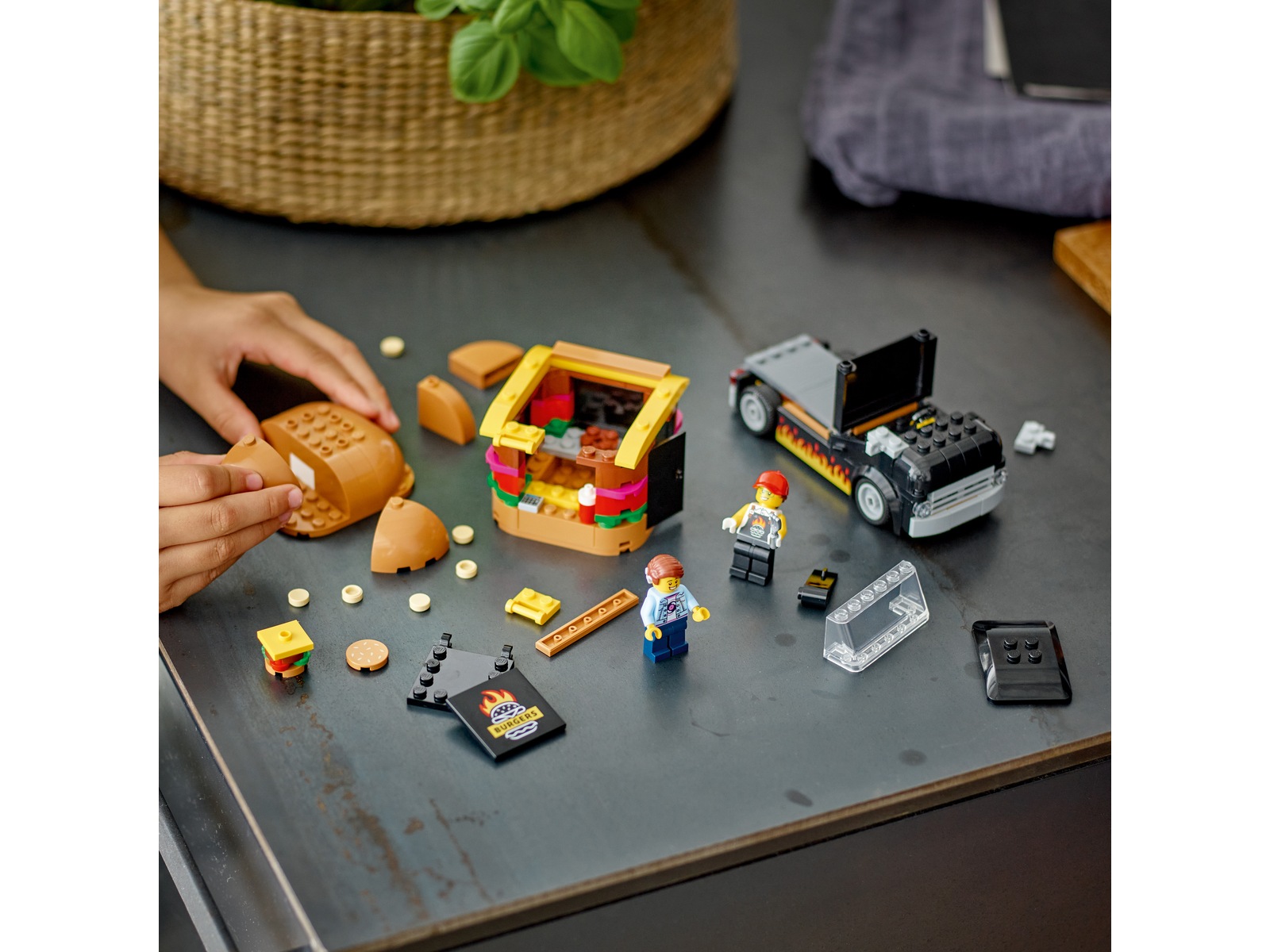 LEGO City Great Vehicles hamburgarbil 60404 LEGO