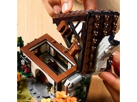 LEGO Icons höstlig trädgård med litet hus 11372 LEGO