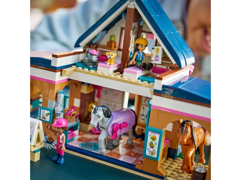 LEGO Friends 42688 häststall och ridskola LEGO