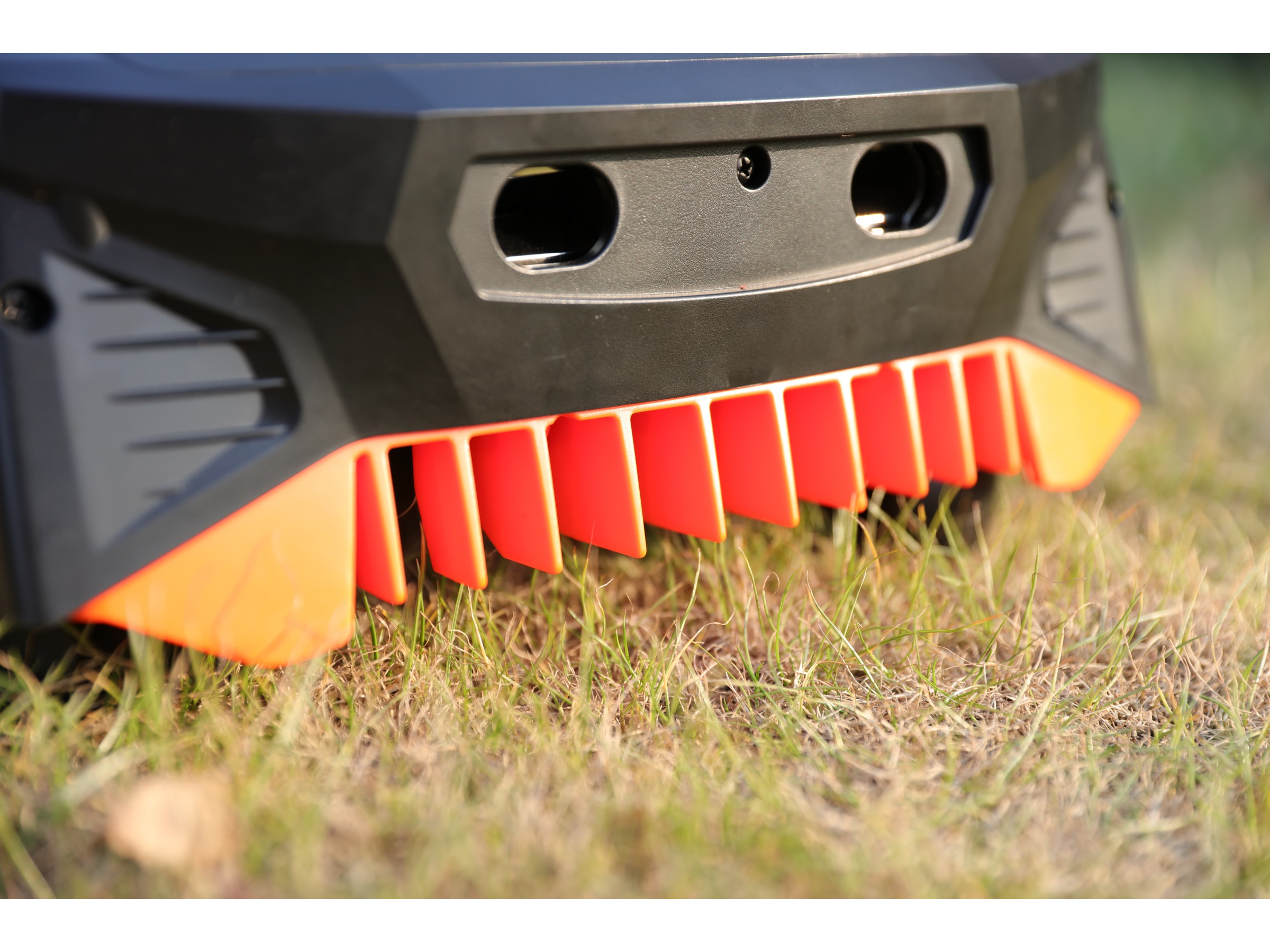 Yardforce MB500 Robotgräsklippare 500m² 2000mAh med garage Högtryckstvättar