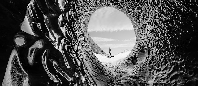 LG OLED Z2 Signature 8K TV LG OLED Z2 Signature 8K TV